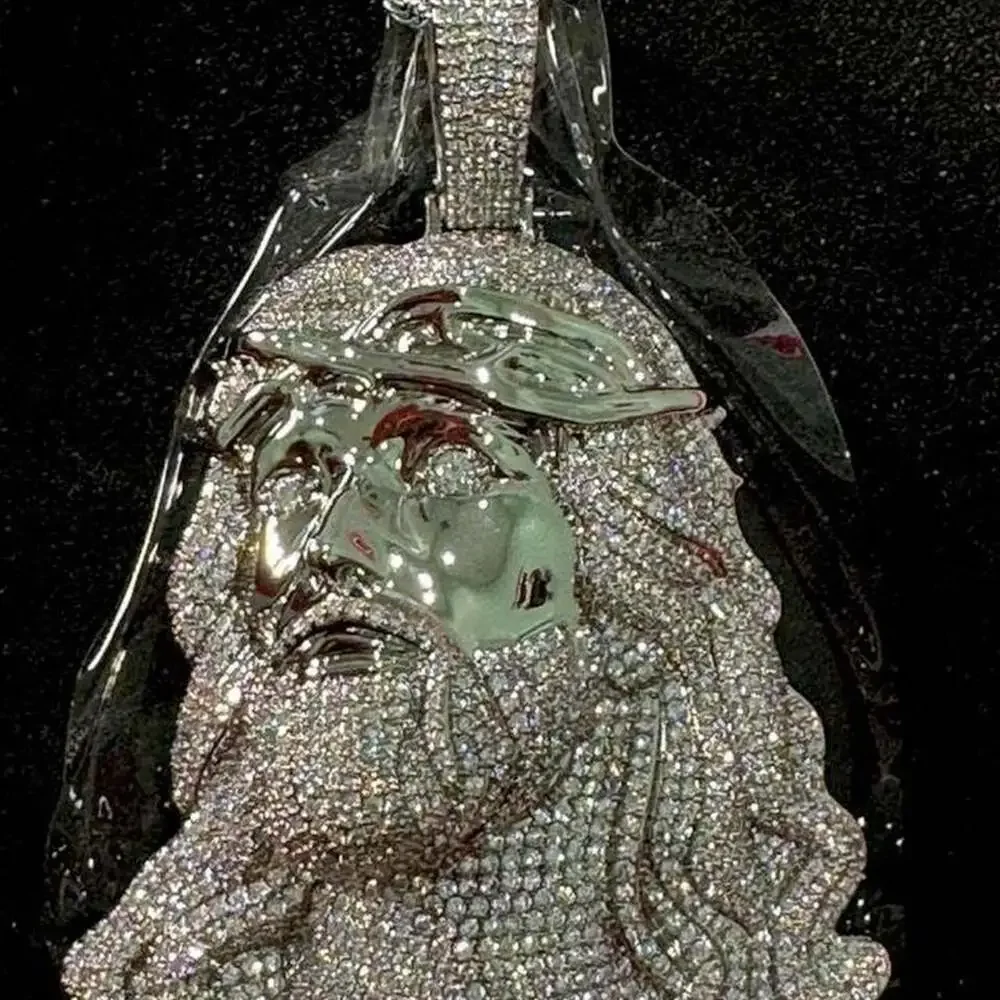Jesus Pendant W Silver 20 Inch 2 D 56
